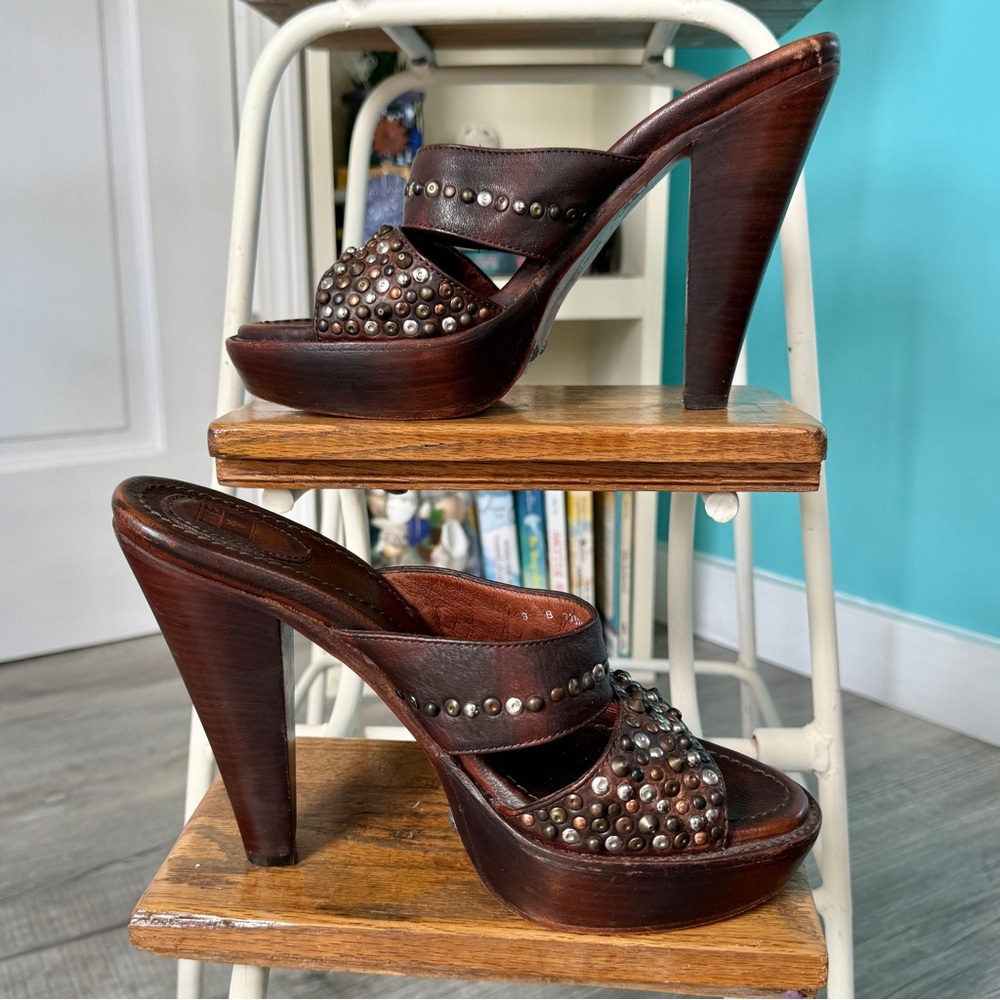 Frye Genuine Leather Platform Heels with Grommet Details (size 9)